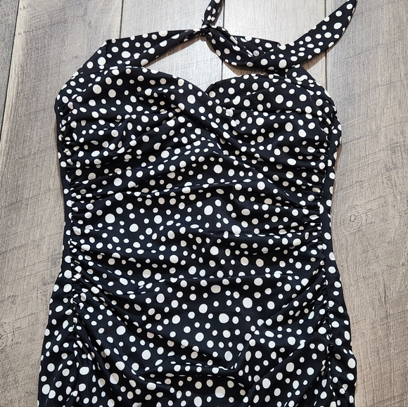 Bikini - Picture 4 of 8